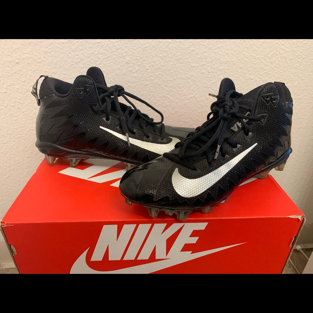 Men’s Football Cleats